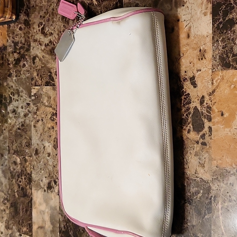 Coach Table Case